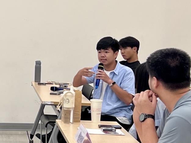 0727兒少座談南區場-與會兒少意見交流