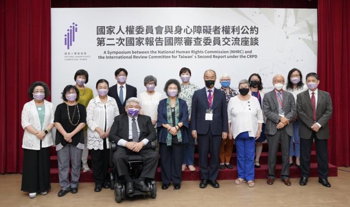 Photo taken of the NHRC and members of the international review committee for the 2nd National Report on CRPD—Osamu Nagase (chairperson), Hyung-Shik Kim (member), and Janet Meagher (member)—together with related personnel.